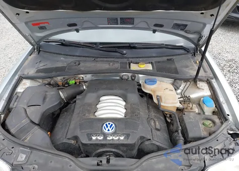 2003 Volkswagen Passat Glx from USA, damaged, VIN WVWYH63B73E070842